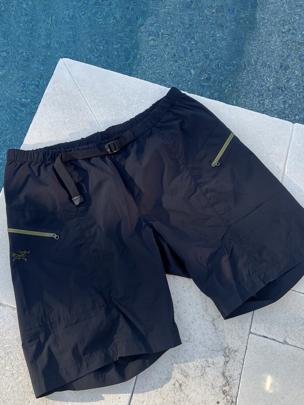 Arc'teryx Black Nylon Hiking Shorts Size XL Vintage Belted Neon Green